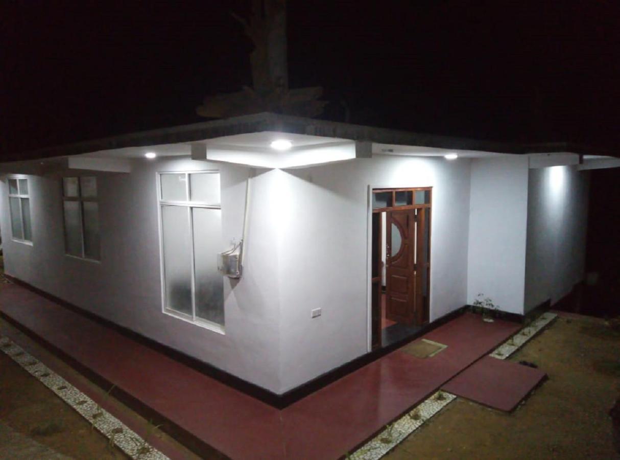 Hotel Yelona Kegalle Bagian luar foto