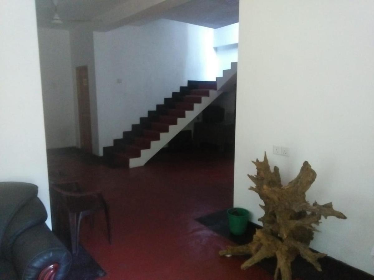 Hotel Yelona Kegalle Bagian luar foto