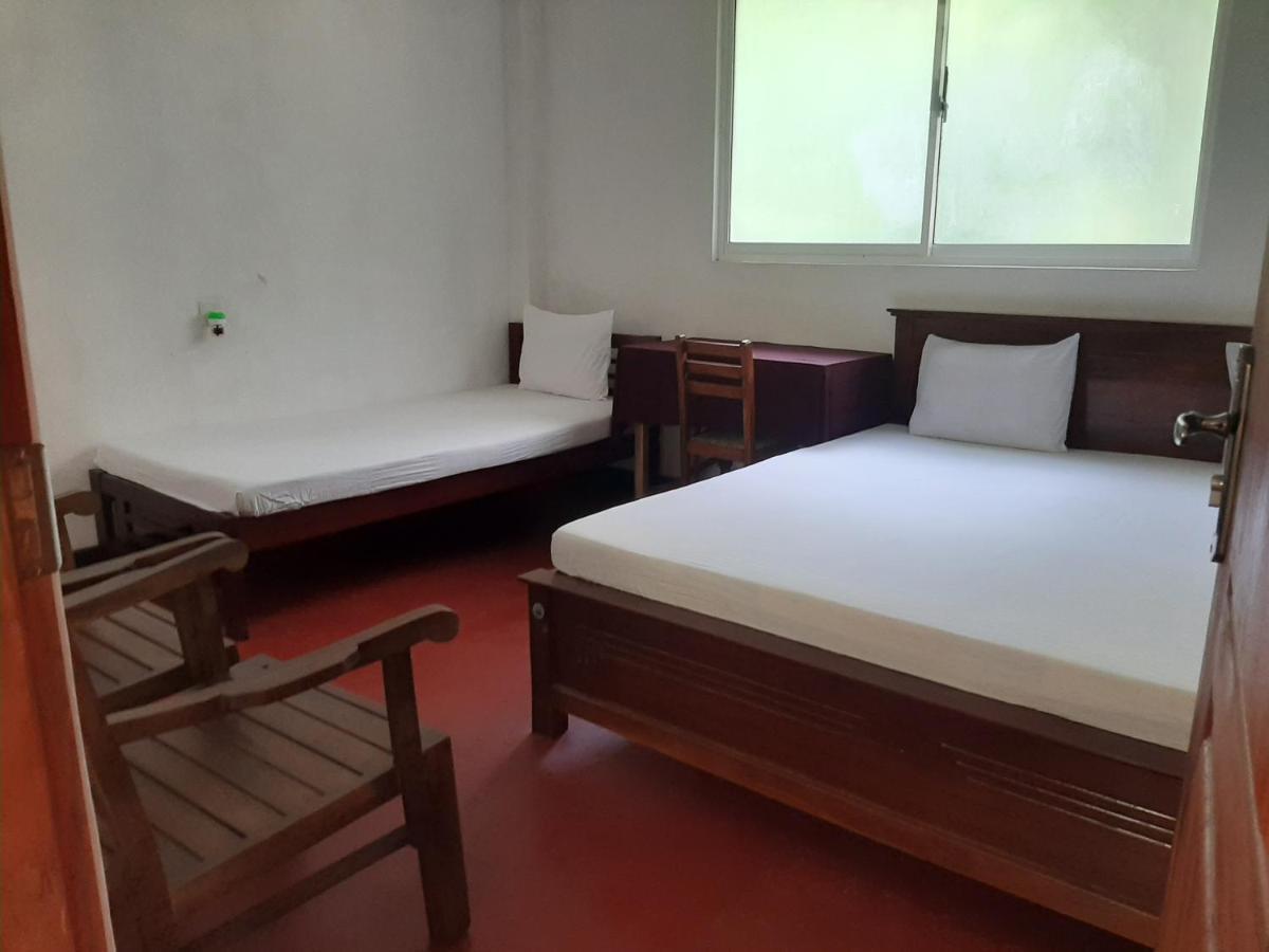 Hotel Yelona Kegalle Bagian luar foto